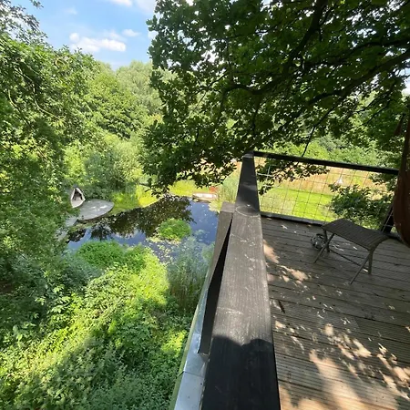 Bed & Breakfast Baumhaus Beletage *