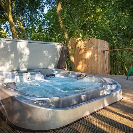 Baumhaus Beletage Bed & Breakfast