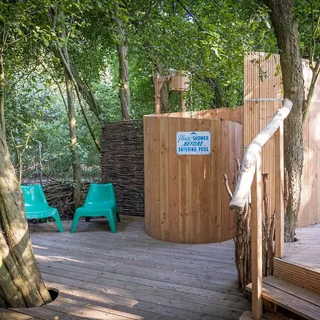 Baumhaus Beletage Bed & Breakfast *