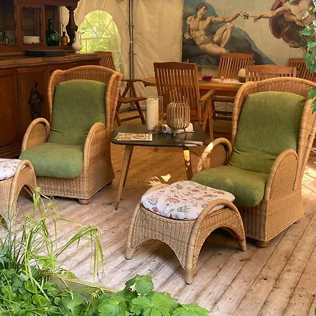 Bed & Breakfast Baumhaus Beletage Bockhop