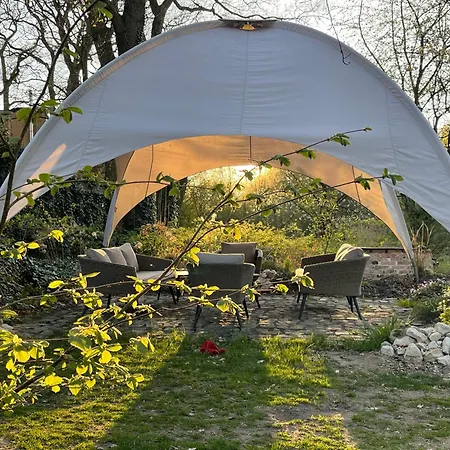 Baumhaus Beletage Bed & Breakfast Bockhop